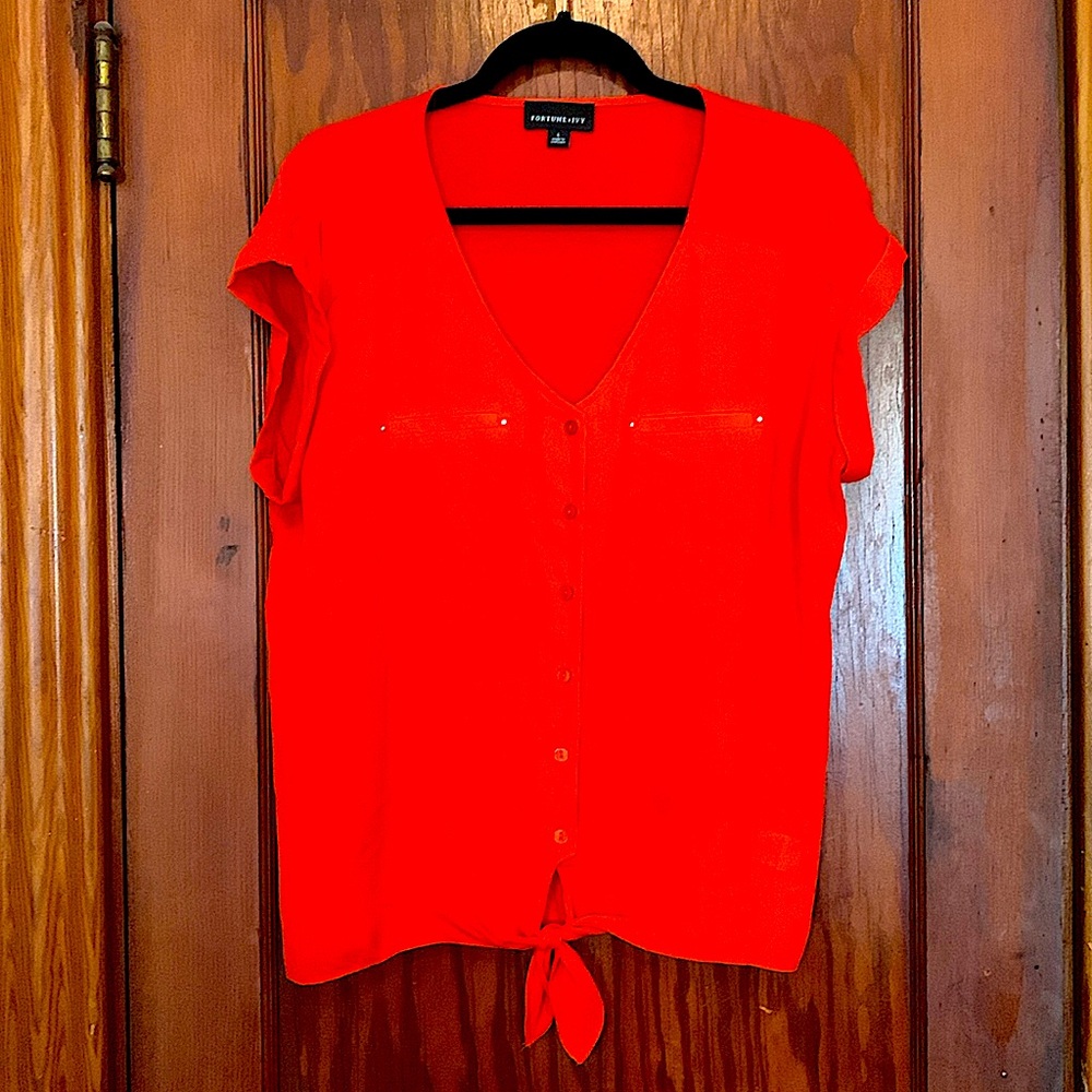 Fortune + Ivy spring button and tie top, so bright, never worn! Size L.